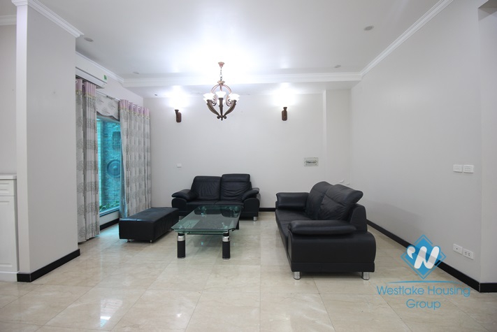 Nice 6 bedrooms house for rent in Ciputra area